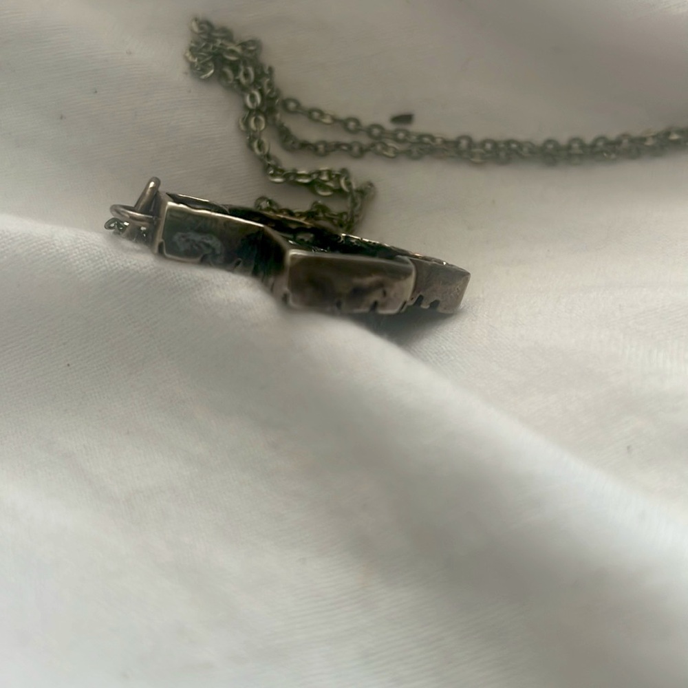 Dian Malouf sterling Silver Cross Pendant (vintage) - Picture 5 of 5